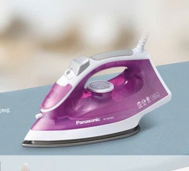 Bàn ủi hơi nước Panasonic 1550w